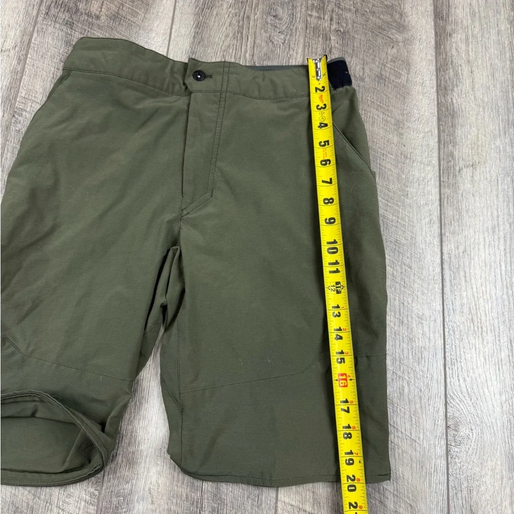 North Face Mens Olive Hiking Shorts‎